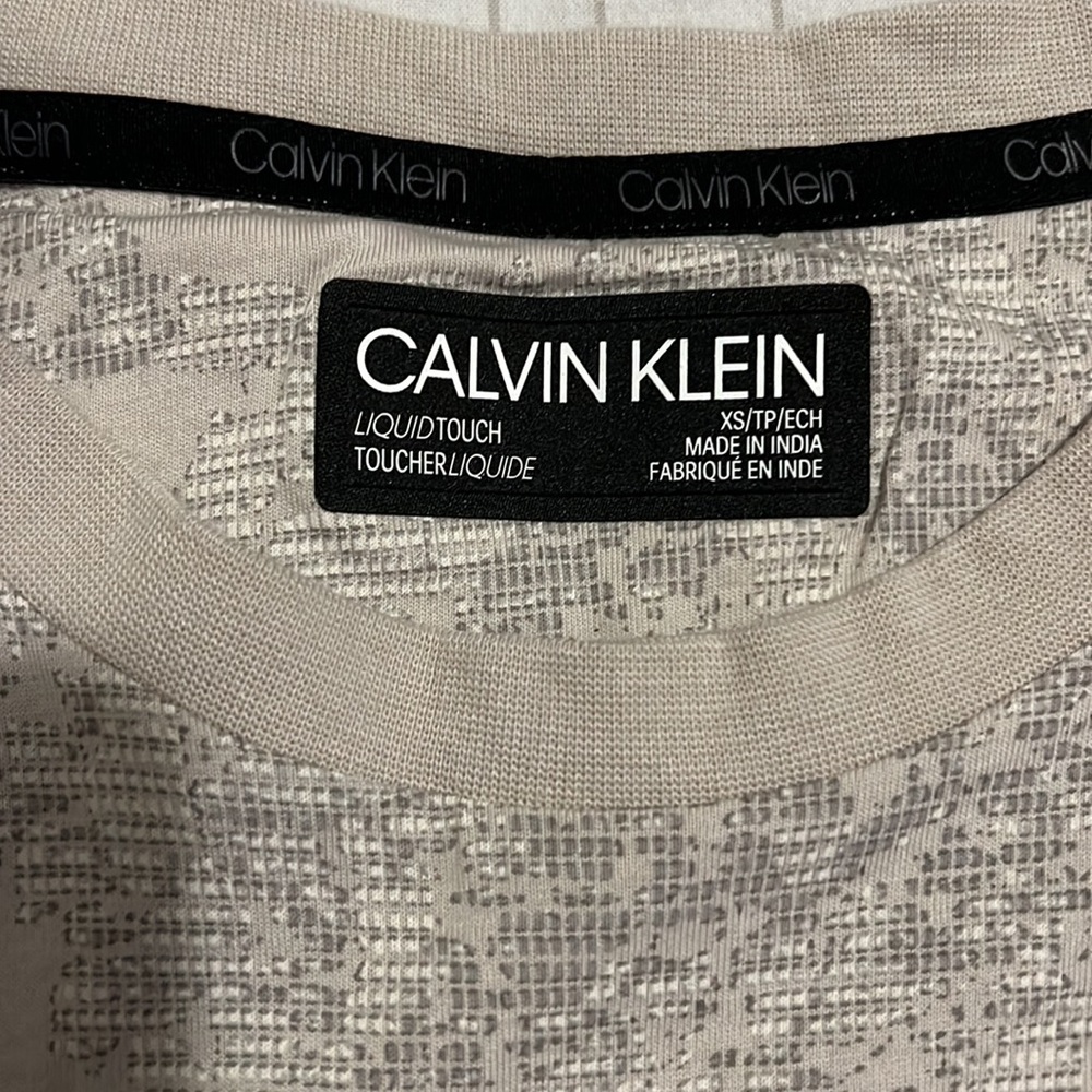 Calvin Klein - Picture 2 of 2